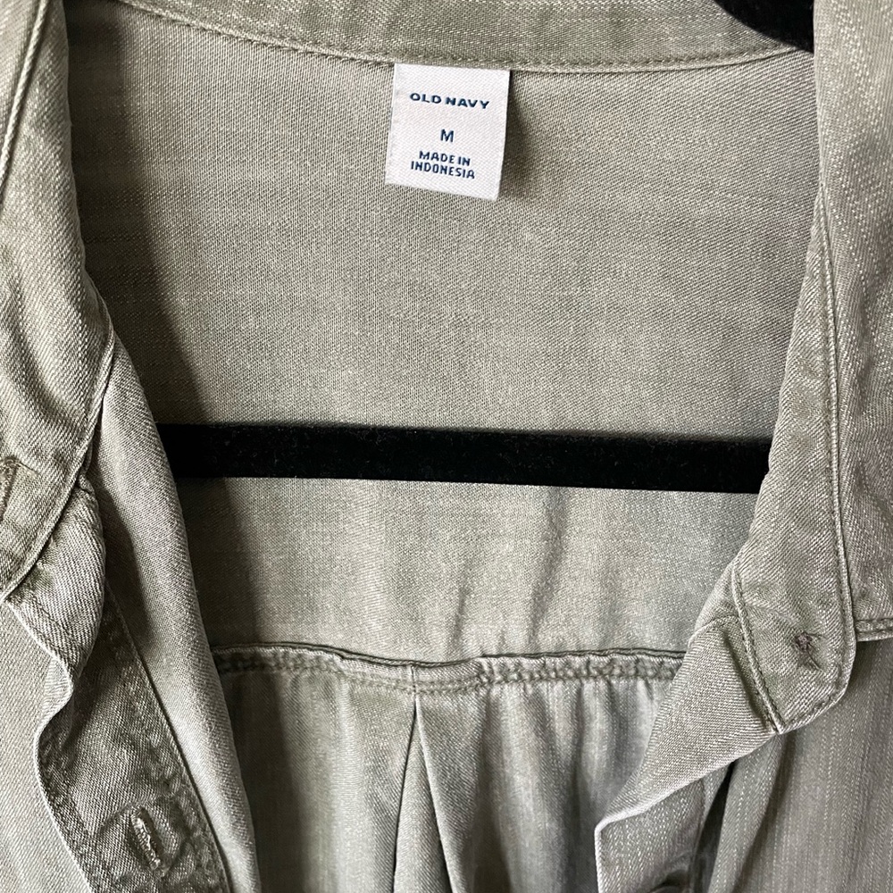Green button down - Picture 2 of 2